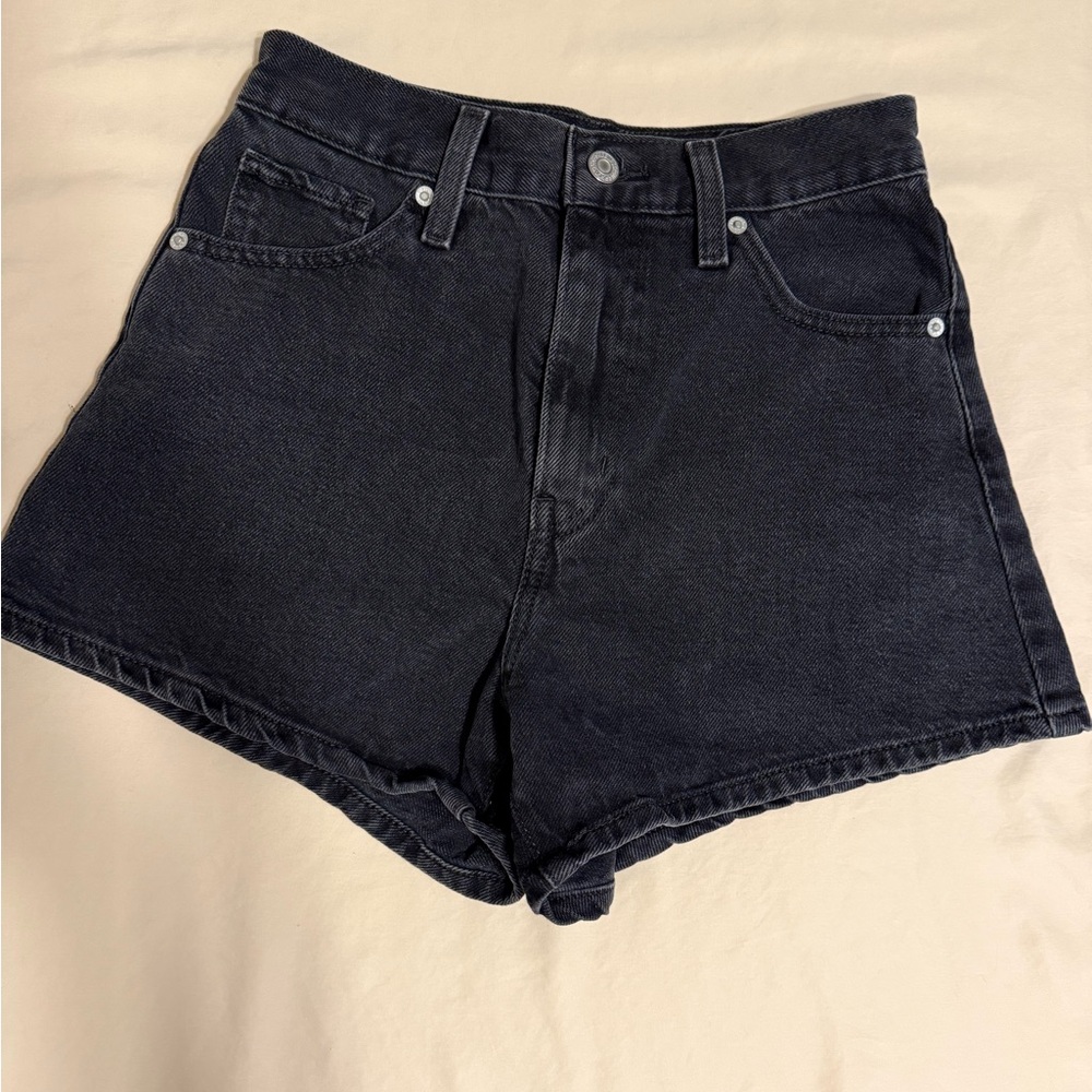 LEVI’S HIGH WAISTED MOM WOMEN'S SHORTS